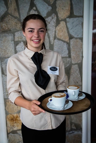 Imagen del bar/restaurante del Hotel The Vineyards Spa and Resort. Foto 6