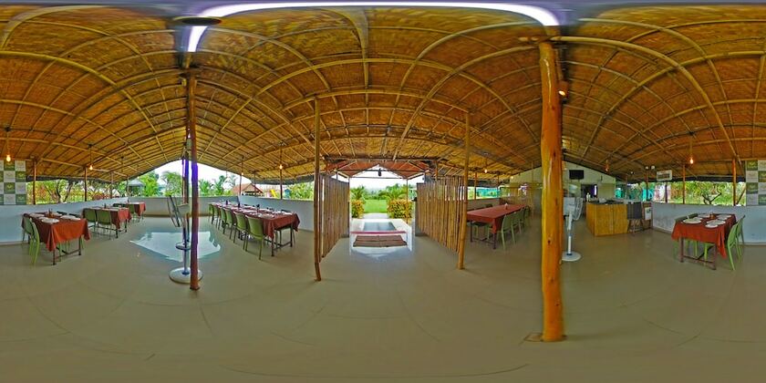 Imagen del bar/restaurante del Hotel The Vintage Farm. Foto 18