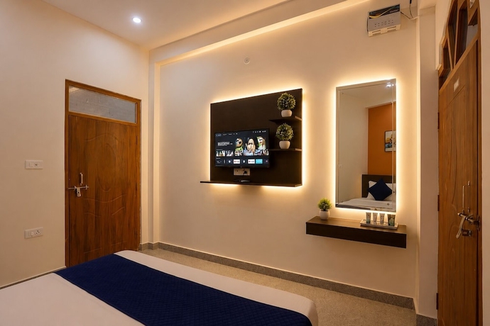 Imagen de la habitación del Hotel The Viraj Palace. Foto 11