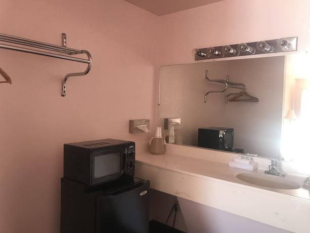 Imagen de la habitación del Hotel The Virginian Motel. Foto 13
