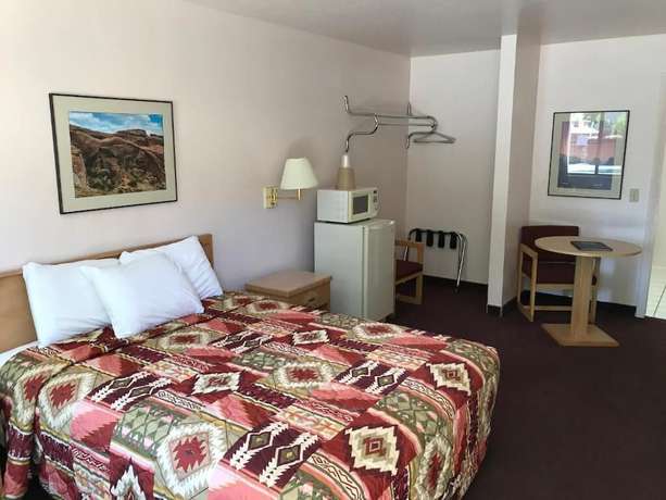 Imagen de la habitación del Hotel The Virginian Motel. Foto 15