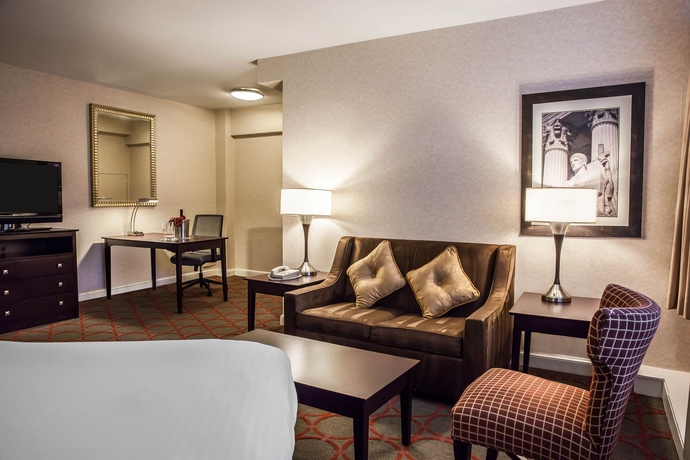 Imagen de los interiores del Hotel The Virginian Suites. Foto 15