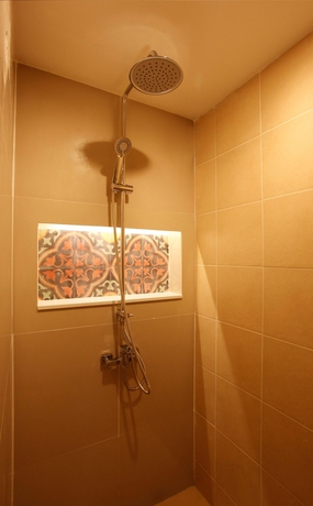 Imagen de la habitación del Hotel The Viridian Resort. Foto 10