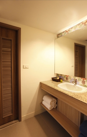 Imagen de la habitación del Hotel The Viridian Resort. Foto 13