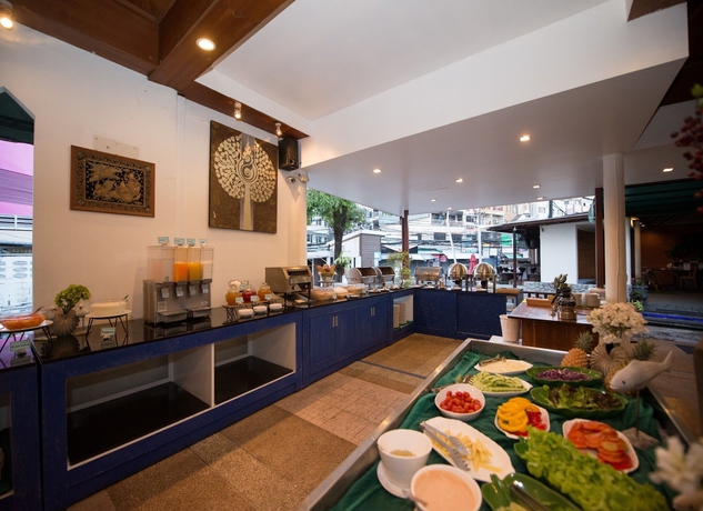 Imagen del bar/restaurante del Hotel The Viridian Resort. Foto 6