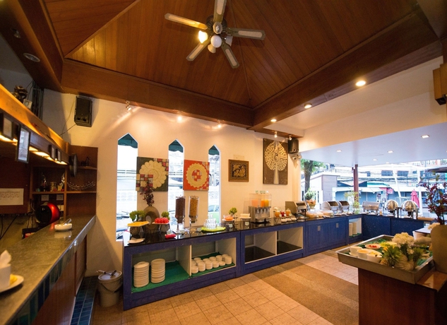 Imagen del bar/restaurante del Hotel The Viridian Resort. Foto 7