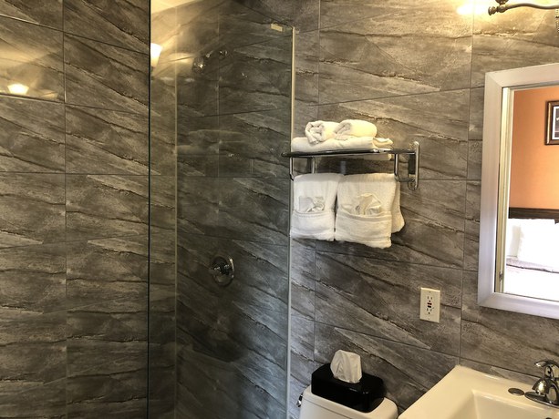 Imagen de la habitación del Hotel The Vue Express. Foto 7