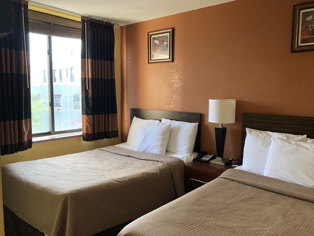 Imagen de la habitación del Hotel The Vue Express. Foto 12
