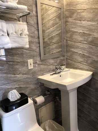 Imagen de la habitación del Hotel The Vue Express. Foto 17