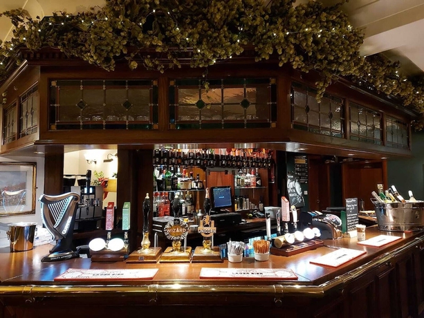 Imagen del bar/restaurante del Hotel The Waggon and Horses. Foto 7