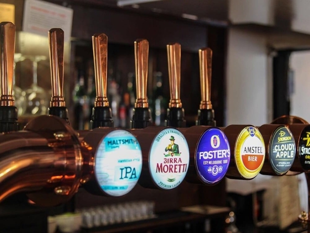 Imagen del bar/restaurante del Hotel The Waggon and Horses. Foto 7