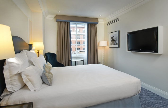 Imagen de la habitación del Hotel The Waldorf Hilton, London. Foto 2