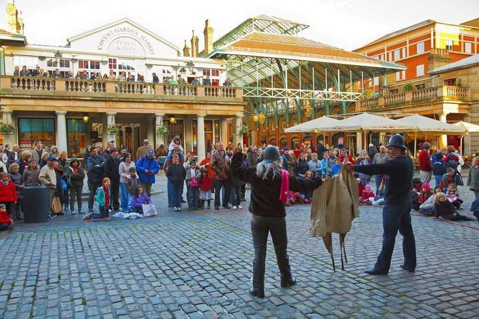 Imagen de los exteriores del Hotel The Waldorf Hilton, London. Foto 8