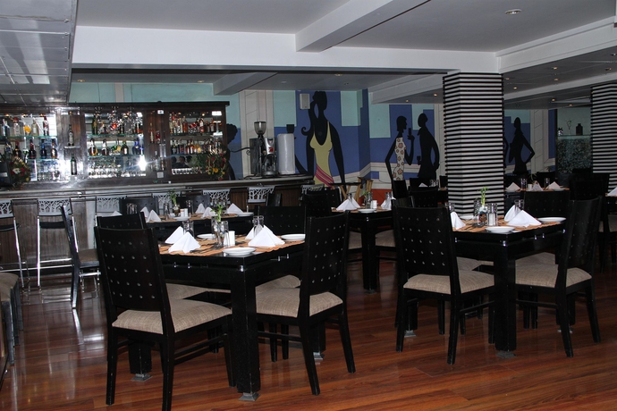 Imagen del bar/restaurante del Hotel The Wall Street Beacon, Jaipur. Foto 1