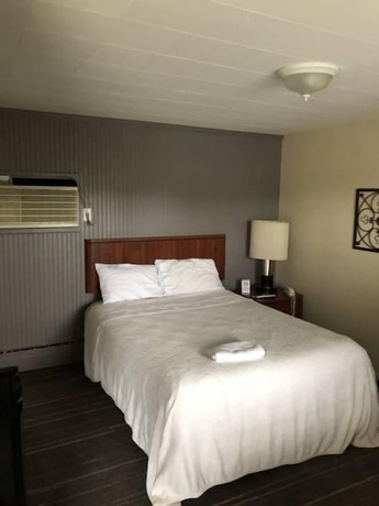 Imagen de la habitación del Hotel The Walpole Motel. Foto 6