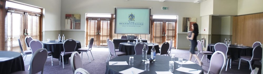 Imagen de los interiores del Hotel The Warwickshire and Country Club. Foto 17
