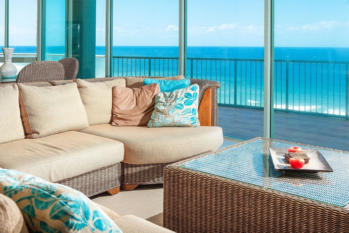 Imagen de los interiores del Hotel The Waterford On Main Beach. Foto 12