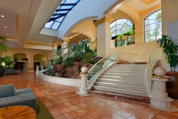 Imagen de los interiores del Hotel The Waterfront Beach Resort, A Hilton. Foto 15