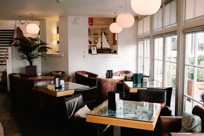 Imagen del bar/restaurante del Hotel The Waterhead Inn. Foto 8