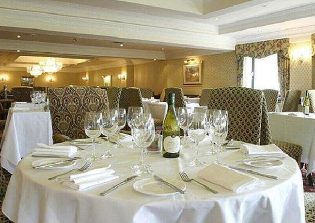 Imagen del bar/restaurante del Hotel The Waterside, Aberdeenshire. Foto 2
