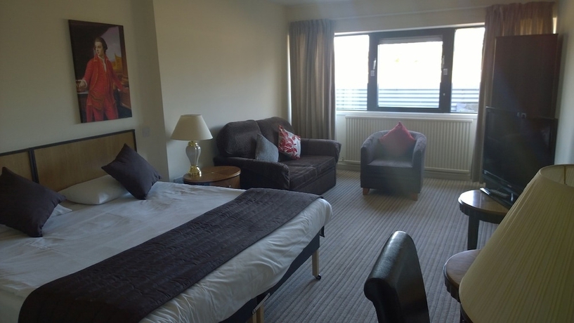 Imagen de la habitación del Hotel The Waterside. Foto 11