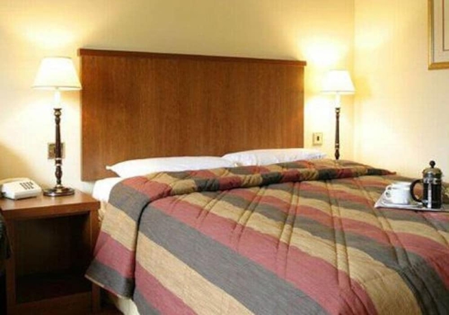 Imagen de la habitación del Hotel The Waterside. Foto 12