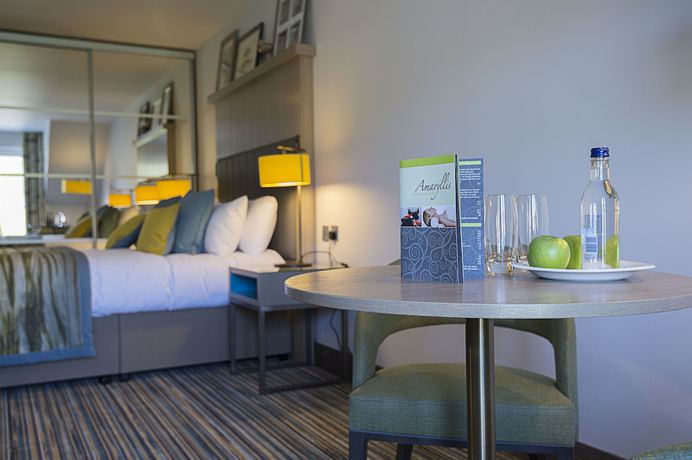 Imagen de la habitación del Hotel The Waterside. Foto 7