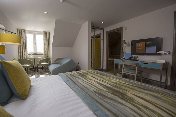 Imagen de la habitación del Hotel The Waterside. Foto 10