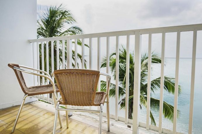 Imagen de la habitación del Hotel The Wave. Foto 5