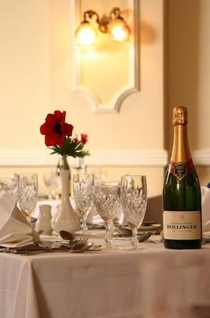 Imagen del bar/restaurante del Hotel The Waverley, Crewe. Foto 3