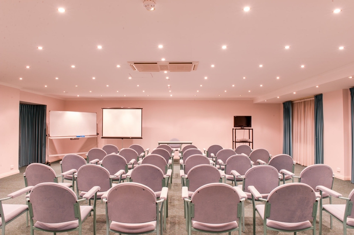 Imagen de los interiores del Hotel The Waverley International. Foto 14