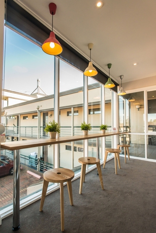 Imagen de los interiores del Hotel The Waverley International. Foto 15
