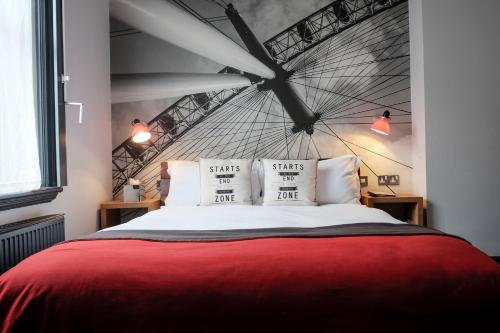 Imagen general del Hotel The Wellington, Londres. Foto 3