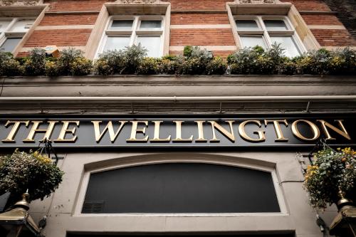 Imagen general del Hotel The Wellington, Londres. Foto 4