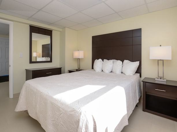 Imagen de la habitación del Hotel The Wellington and Suites Oceanblock. Foto 10