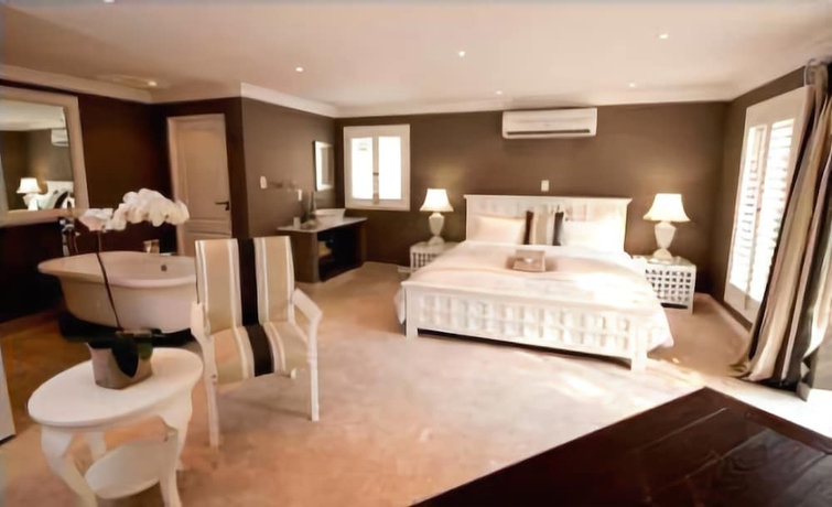 Imagen de la habitación del Hotel The Wesley. Foto 13