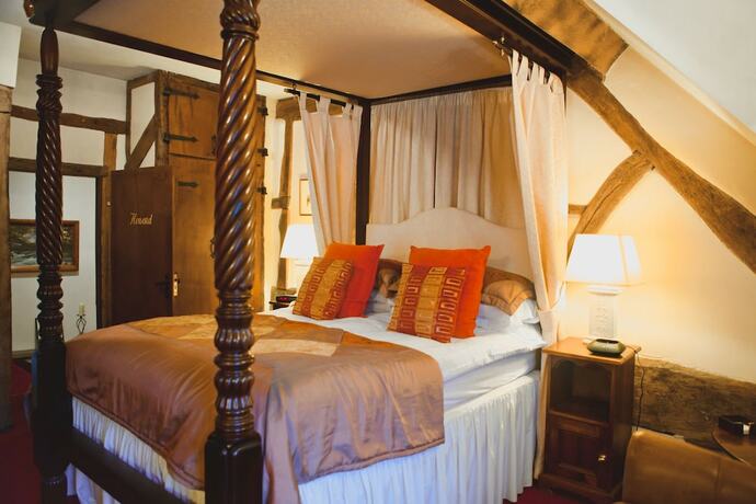 Imagen general del Hotel The West Arms. Foto 10