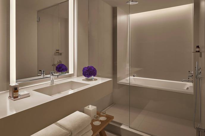 Imagen de la habitación del Hotel The West Hollywood Edition. Foto 2