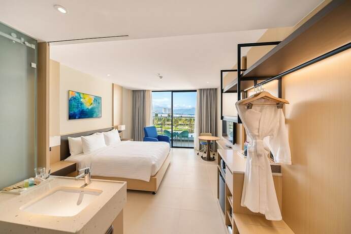 Imagen general del Hotel The Western Seaview Cam Ranh Condotel. Foto 9