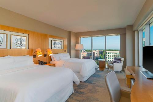 Imagen de la habitación del Hotel The Westin At The Woodlands. Foto 16