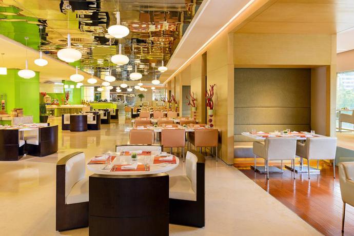 Imagen del bar/restaurante del Hotel The Westin Beijing Chaoyang. Foto 6