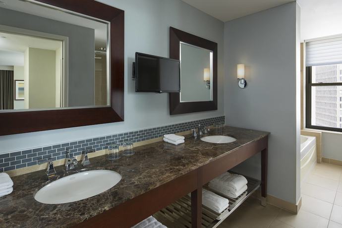 Imagen de la habitación del Hotel The Westin Book Cadillac Detroit. Foto 17
