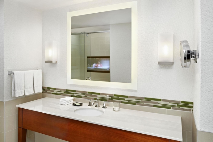 Imagen de la habitación del Hotel The Westin Calgary. Foto 15