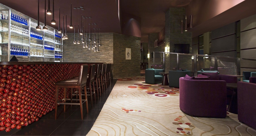 Imagen del bar/restaurante del Hotel The Westin Chennai Velachery. Foto 4