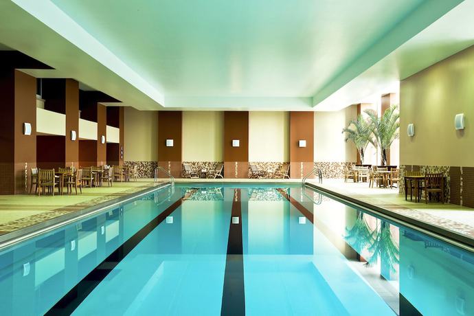 Imagen de la piscina del Hotel The Westin Chicago Lombard. Foto 20