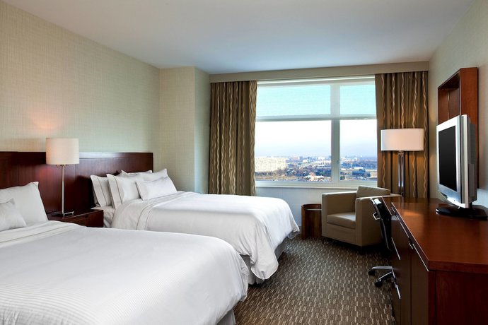 Imagen de la habitación del Hotel The Westin Chicago Lombard. Foto 5