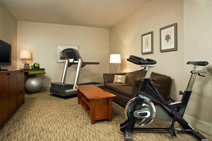 Imagen de la habitación del Hotel The Westin Chicago Lombard. Foto 8