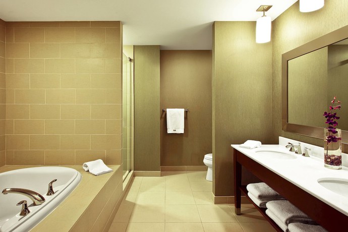 Imagen de la habitación del Hotel The Westin Chicago Lombard. Foto 11