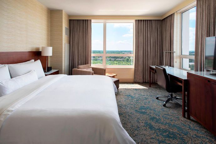 Imagen de la habitación del Hotel The Westin Chicago North Shore. Foto 6