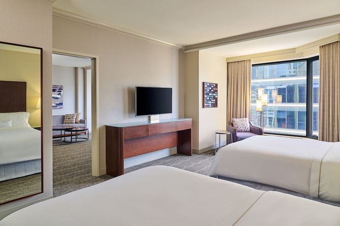 Imagen de la habitación del Hotel The Westin Chicago River North. Foto 11